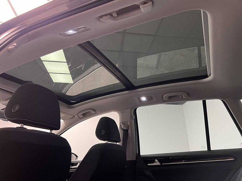 Volkswagen Golf VII Sportsvan 1.4 TSI DSG Highline Klima