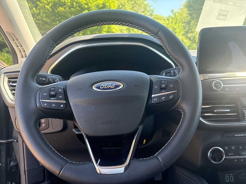 Ford Focus 1.0 Ecoboost Titanium*LED*RFK*OPF*APP*NAVI