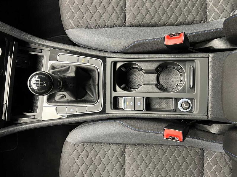 Volkswagen Golf VII 1.6 TDI Join Klima Navi Rückfahrkamera