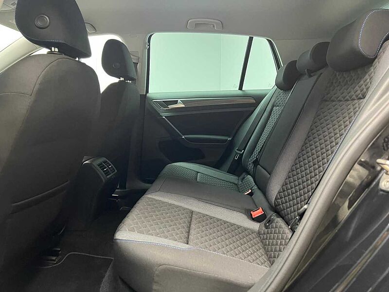 Volkswagen Golf VII 1.6 TDI Join Klima Navi Rückfahrkamera