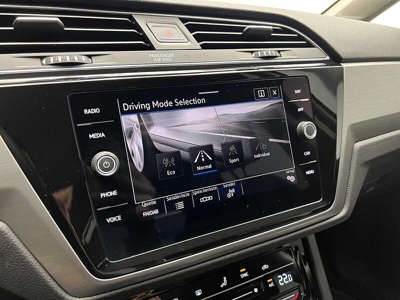 Volkswagen Touran 1.5 TSI DSG R-Line 7-Sitzer Klima