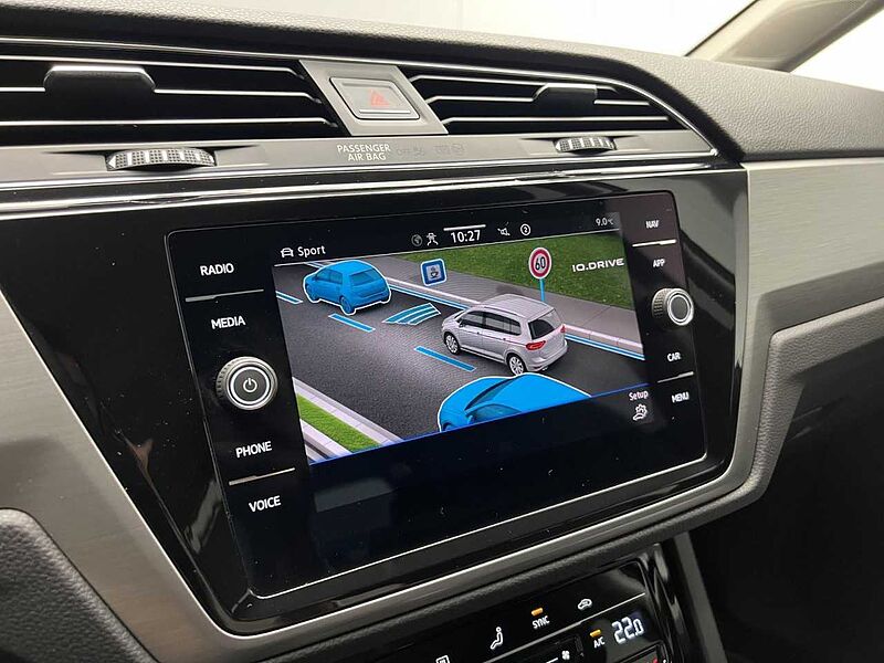 Volkswagen Touran 1.5 TSI DSG R-Line 7-Sitzer Klima
