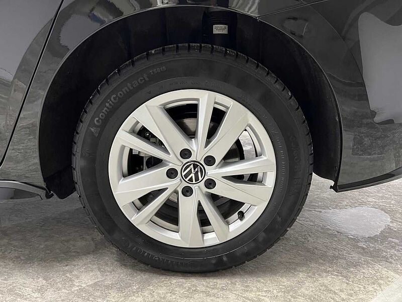 Volkswagen Touran 1.5 TSI DSG R-Line 7-Sitzer Klima