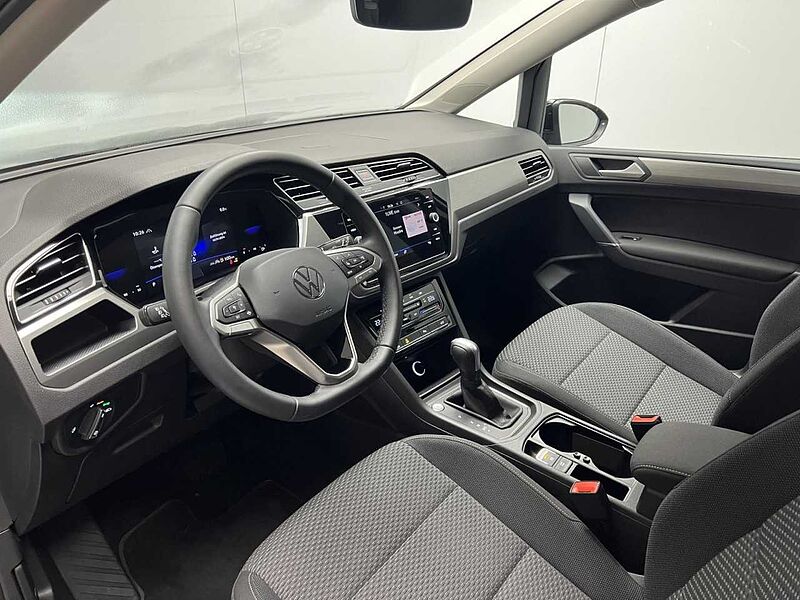 Volkswagen Touran 1.5 TSI DSG R-Line 7-Sitzer Klima