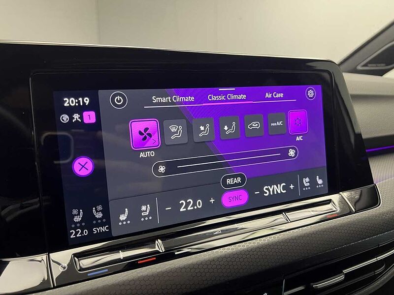 Volkswagen Golf VIII GTI Clubsport 2.0 TSI DSG Klima Navi