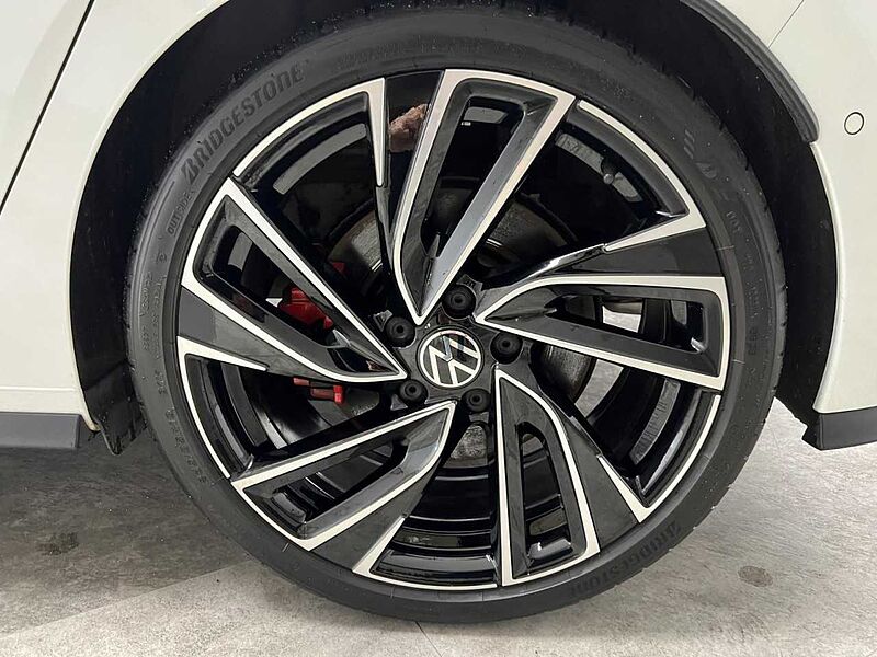 Volkswagen Golf VIII GTI Clubsport 2.0 TSI DSG Klima Navi