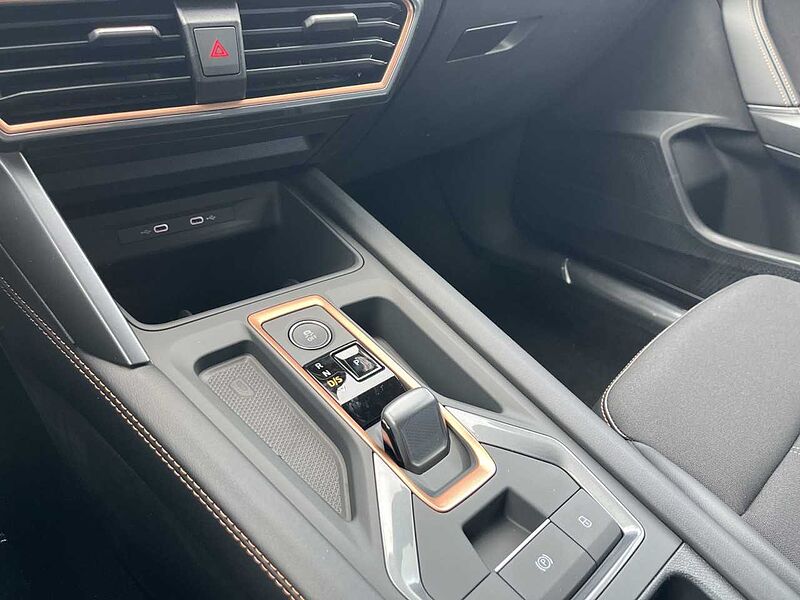 CUPRA FORMENTOR VZ 2.0 TSI 4DRIVE AHK+TOP VIEW+ACC+PDC