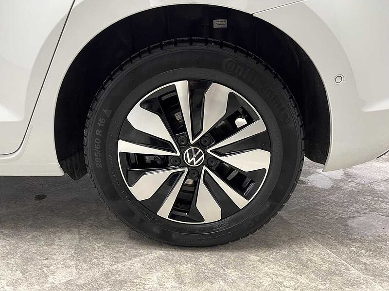 Volkswagen Touran 1.5 TSI DSG Comfortline 7-Sitzer Klima