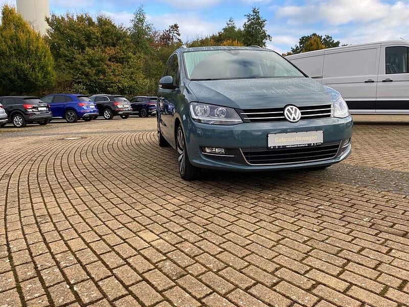 Volkswagen Sharan 2.0 TDI BMT DSG Highline*LEDER*PANO*AHK*