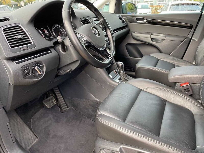 Volkswagen Sharan 2.0 TDI BMT DSG Highline*LEDER*PANO*AHK*