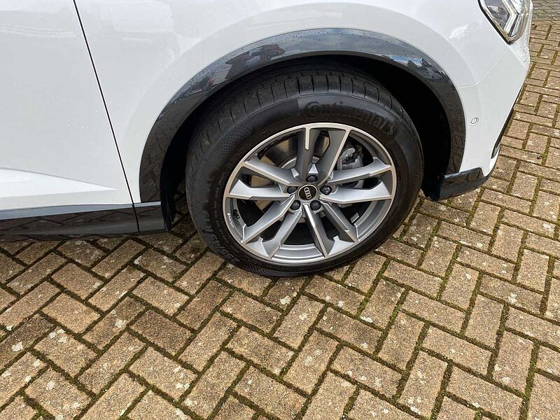 Audi Q3 Sportback 40 2.0 TDI quattro*PANO*MATRIX*LEDER*