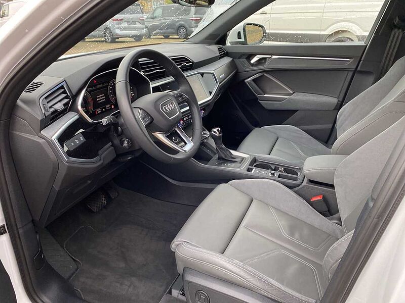 Audi Q3 Sportback 40 2.0 TDI quattro*PANO*MATRIX*LEDER*