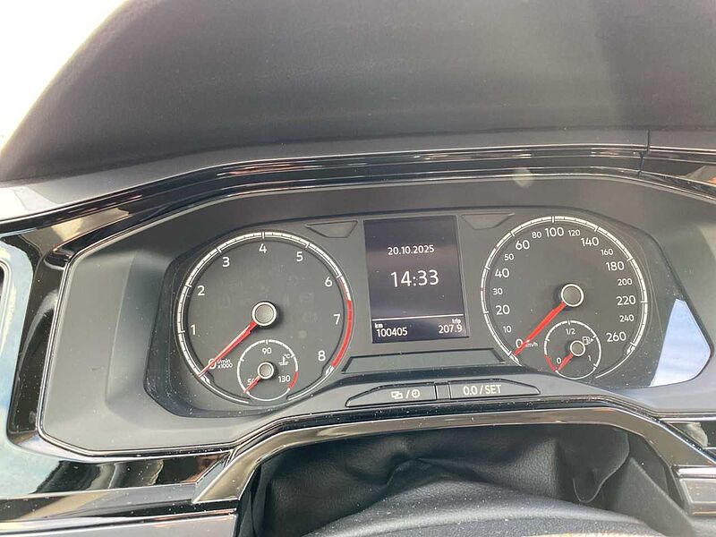 Volkswagen Polo 1.0 IQ. DRIVE*ACC*BLIND SPOT*GRA*BT*USB*SHZG*