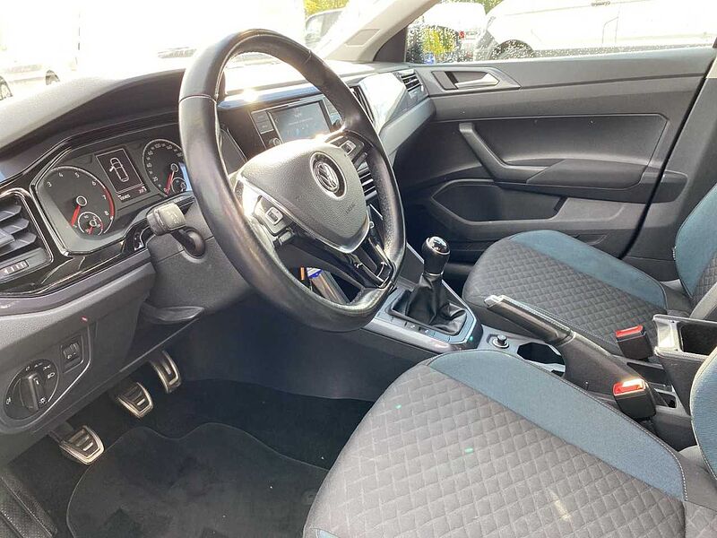 Volkswagen Polo 1.0 IQ. DRIVE*ACC*BLIND SPOT*GRA*BT*USB*SHZG*