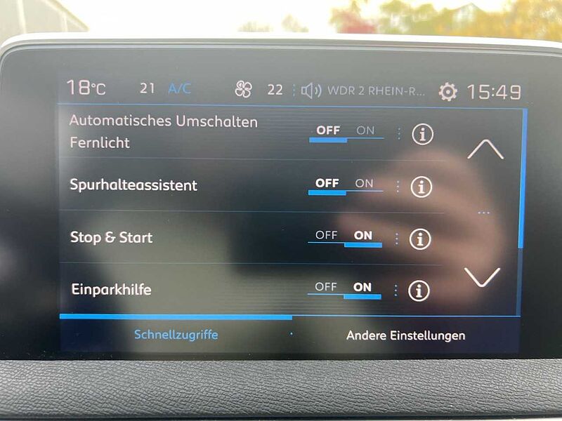 Peugeot 3008 1.5 BlueHDi 130 Allure *AHK Klima Navi