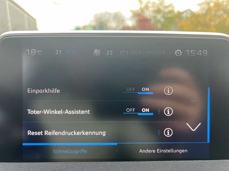 Peugeot 3008 1.5 BlueHDi 130 Allure *AHK Klima Navi