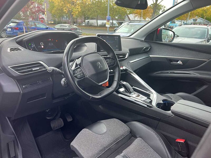 Peugeot 3008 1.5 BlueHDi 130 Allure *AHK Klima Navi