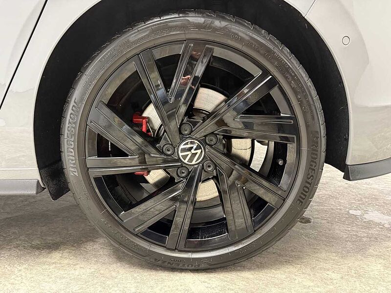 Volkswagen Golf VIII GTI Clubsport 2.0 TSI DSG Klima Navi