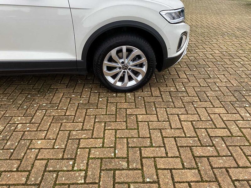 Volkswagen T-Roc 1.5 TSI Life dsg Klima Navi Einparkhilfe