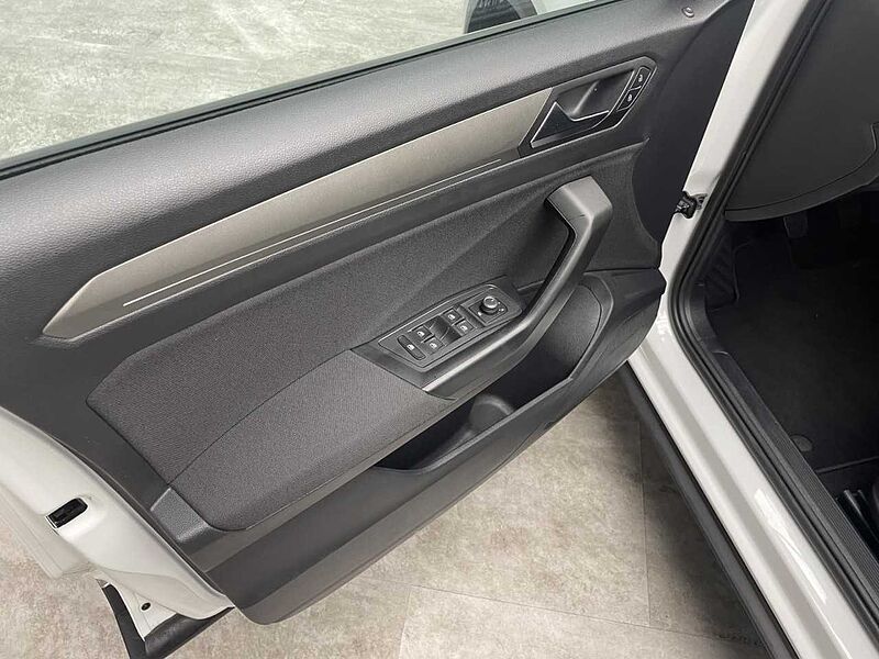 Volkswagen T-Roc 2.0 TDI Style Klima Einparkhilfe