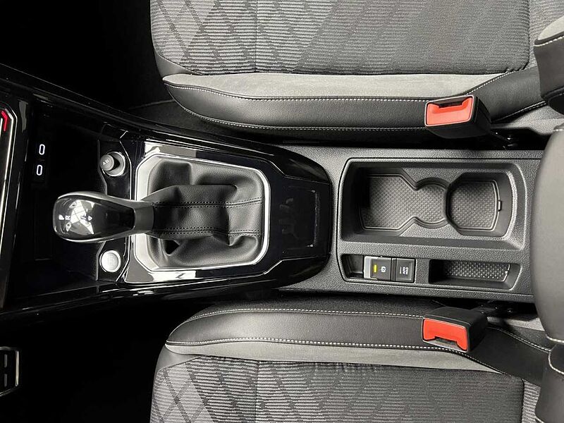 Volkswagen T-Roc 1.5 TSI DSG R-Line Klima Navi