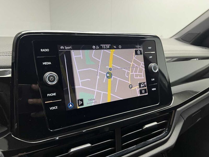 Volkswagen T-Roc 1.5 TSI DSG R-Line Klima Navi