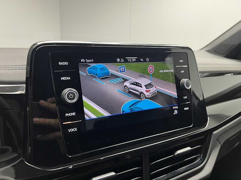 Volkswagen T-Roc 1.5 TSI DSG R-Line Klima Navi