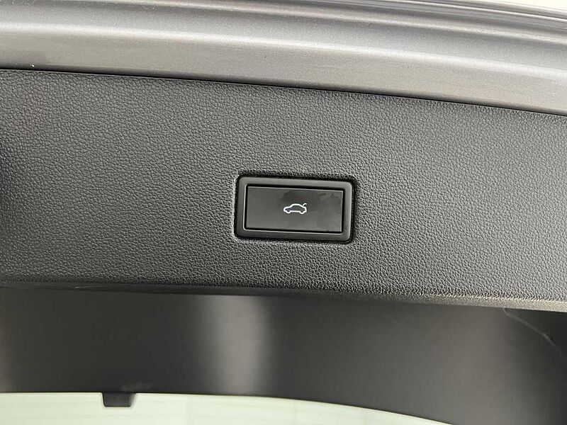 Volkswagen T-Roc 1.5 TSI DSG R-Line Klima Navi