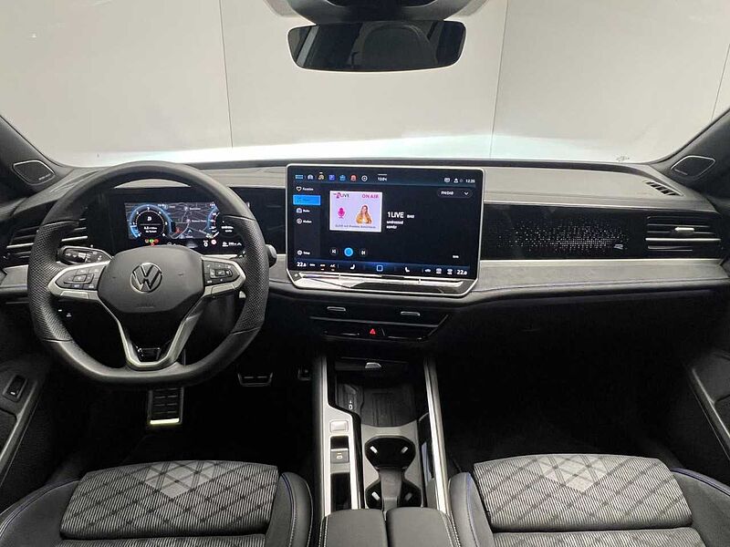 Volkswagen Passat Variant 2.0 TDI DSG R-Line Klima Navi