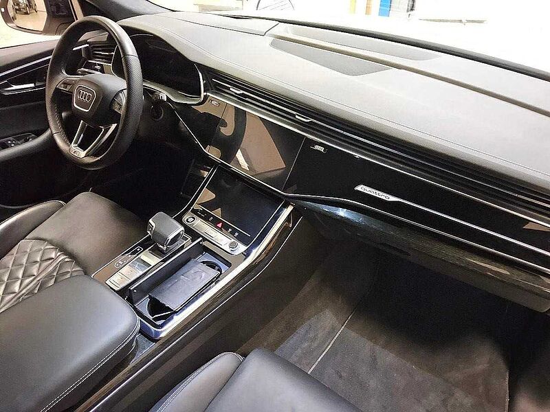 Audi Q8 55 TFSIe quattro S-line Klima Navi Leder
