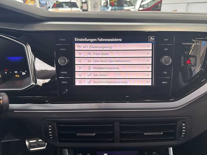 Volkswagen Polo GOAL 1,0 l TSI NAVI + RFK + SHZ + CARPLAY