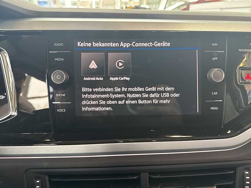 Volkswagen Polo GOAL 1,0 l TSI NAVI + RFK + SHZ + CARPLAY