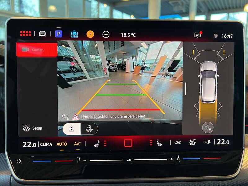 Volkswagen Golf Life 1,5 l eTSI NAVI + RFK + SHZ + CARPLAY