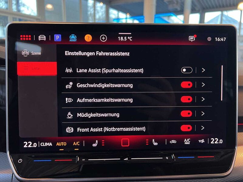 Volkswagen Golf Life 1,5 l eTSI NAVI + RFK + SHZ + CARPLAY