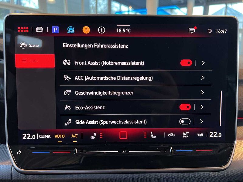 Volkswagen Golf Life 1,5 l eTSI NAVI + RFK + SHZ + CARPLAY