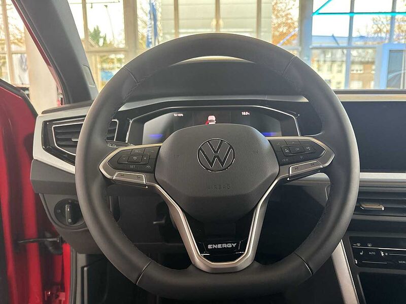 Volkswagen Taigo Life 1,0 l TSI LED + RFK + SHZ + CARPLAY