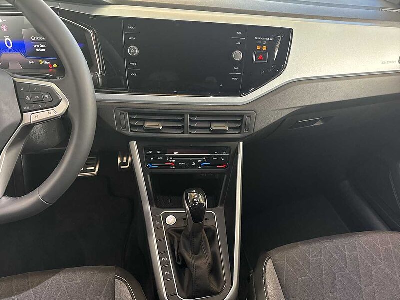 Volkswagen Taigo Life 1,0 l TSI LED + RFK + SHZ + CARPLAY