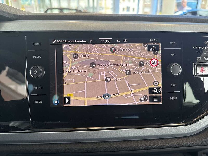 Volkswagen Taigo Life 1,0 l TSI LED + RFK + SHZ + CARPLAY