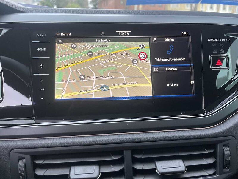 Volkswagen Taigo R-Line 1,0 l NAVI + RFK + SHZ + CARPLAY