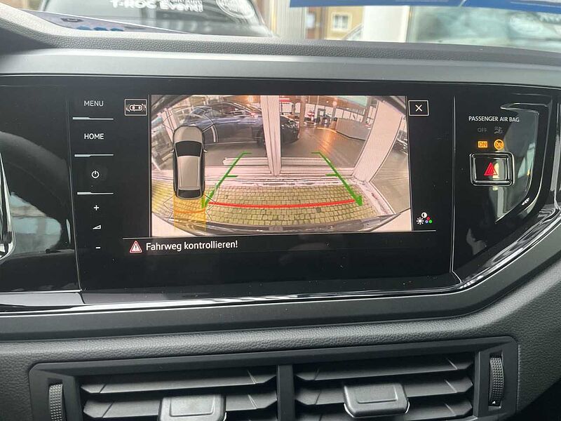 Volkswagen Taigo R-Line 1,0 l NAVI + RFK + SHZ + CARPLAY