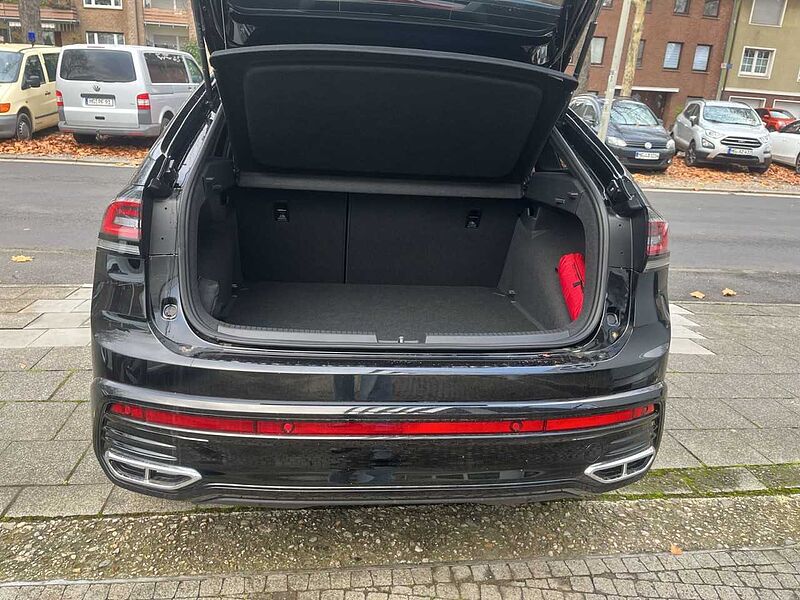 Volkswagen Taigo R-Line 1,0 l NAVI + RFK + SHZ + CARPLAY