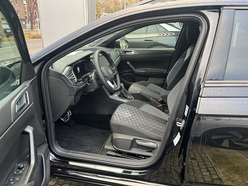 Volkswagen Taigo R-Line 1,0 l NAVI + RFK + SHZ + CARPLAY