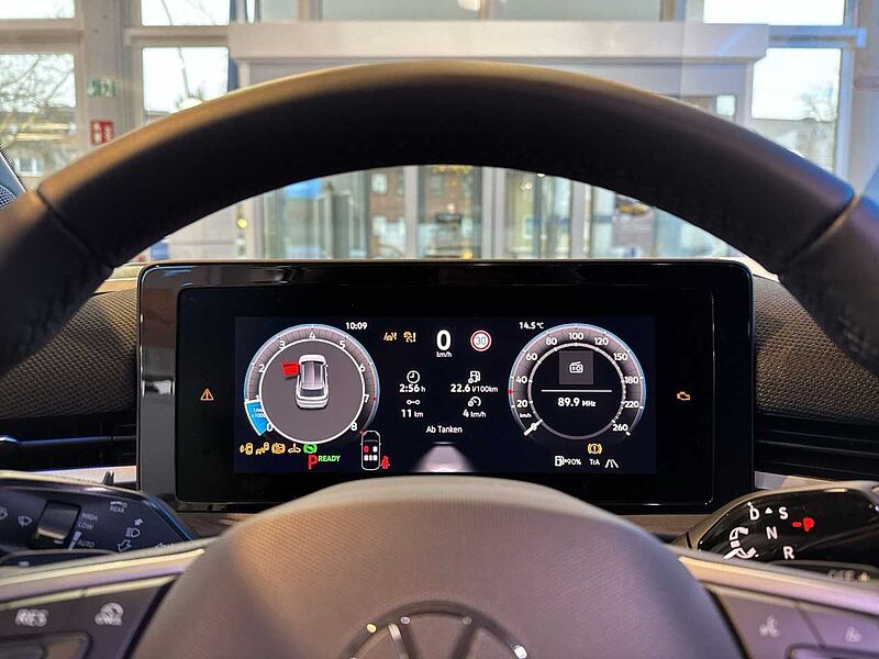 Volkswagen T-Roc Life 1.5 l eTSI RFK + SHZ + LED + CARPLAY