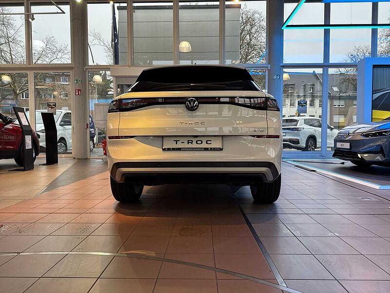 Volkswagen T-Roc Life 1.5 l eTSI RFK + SHZ + LED + CARPLAY