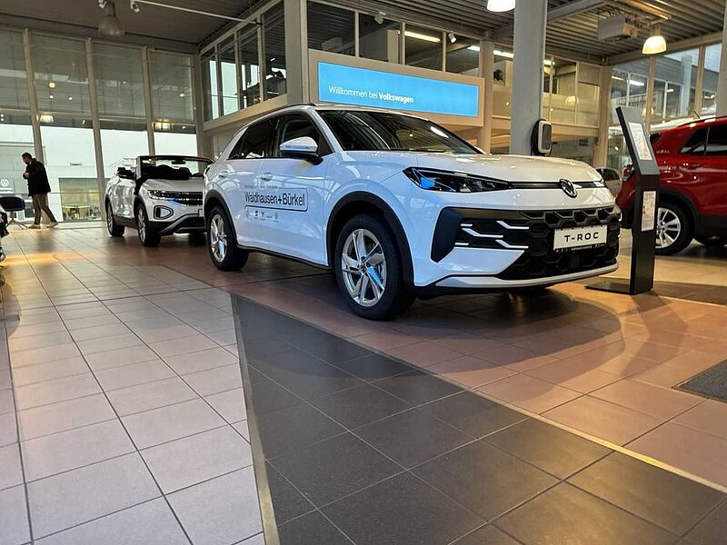 Volkswagen T-Roc Life 1.5 l eTSI RFK + SHZ + LED + CARPLAY