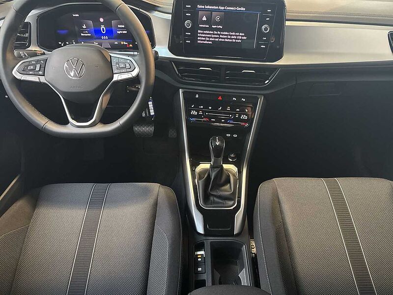 Volkswagen T-Roc Life 1.5 l TSI LED + SHZ + RFK + CARPLAY