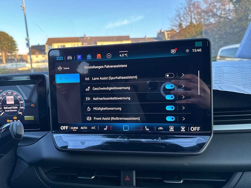 Volkswagen T-Roc R-Line 1.5 l eTSI OPF 7-Gang-DSG *360 KAM