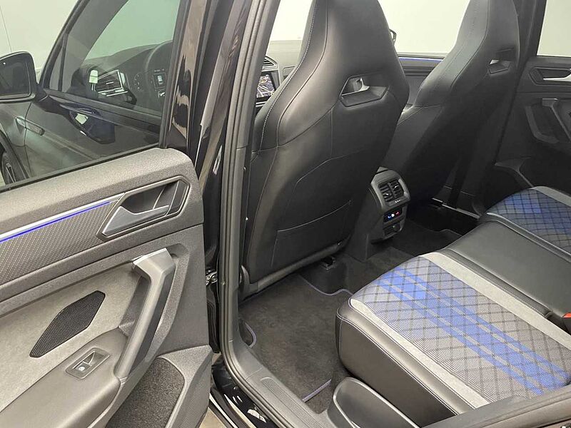 Volkswagen Tiguan R 2.0 TSI DSG 4Motion Akrapovic+Panorama