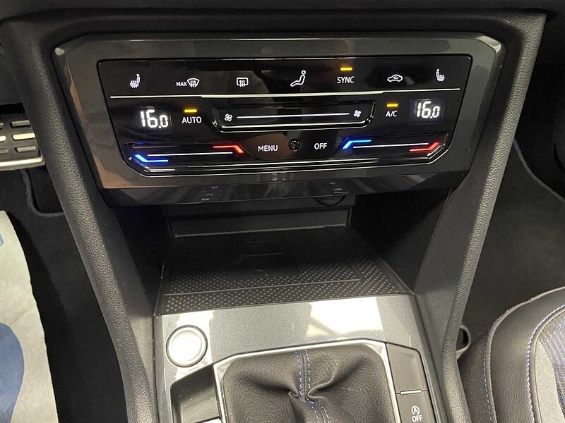 Volkswagen Tiguan R 2.0 TSI DSG 4Motion Akrapovic+Panorama