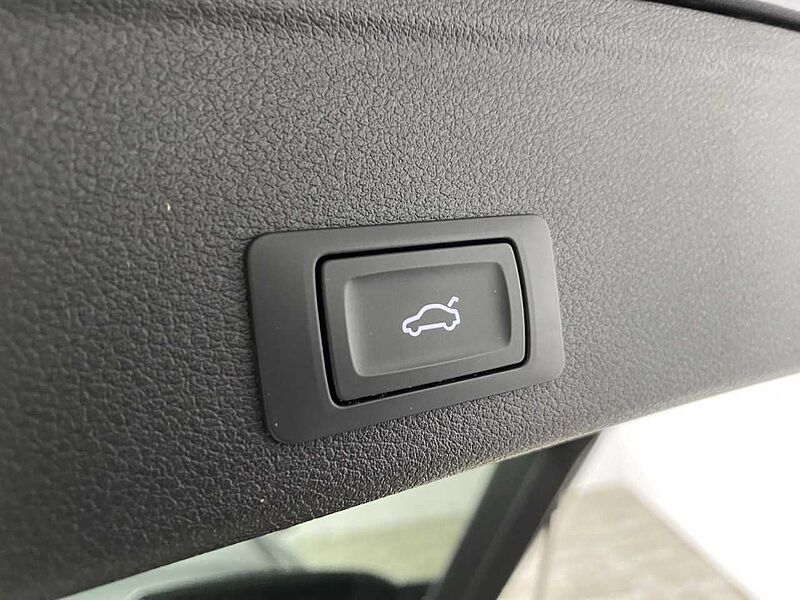 Audi A4 Avant 40 TDI S-Tronic S line Competition